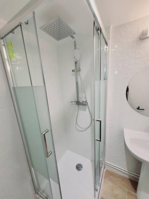 Family Flat Stade De France Airport Cdg Le Bourget "Appart'7" Pierrefitte-sur-Seine Esterno foto